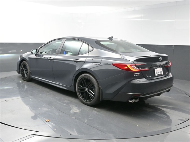 2026 Toyota Camry SE photo 4