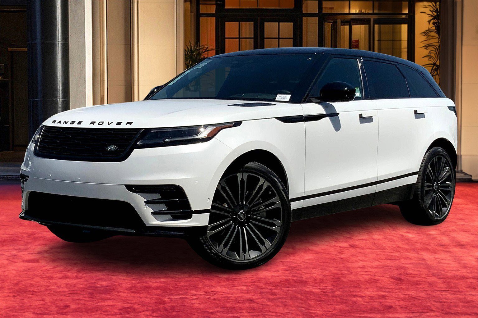 2026 Land Rover Range Rover Velar Dynamic SE's photo