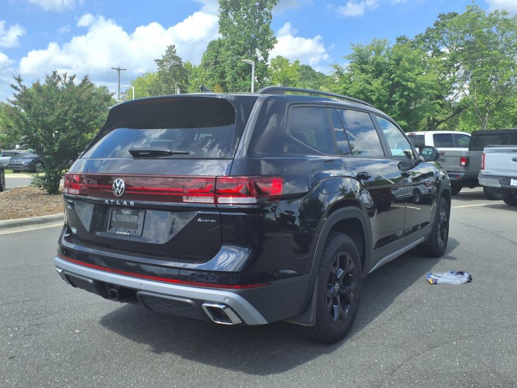 2024 Volkswagen Atlas Peak Edition SEL photo 18