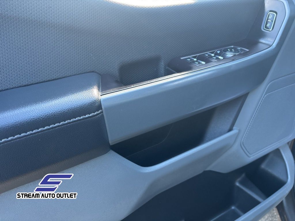 2023 Ford F-150 XLT photo 18