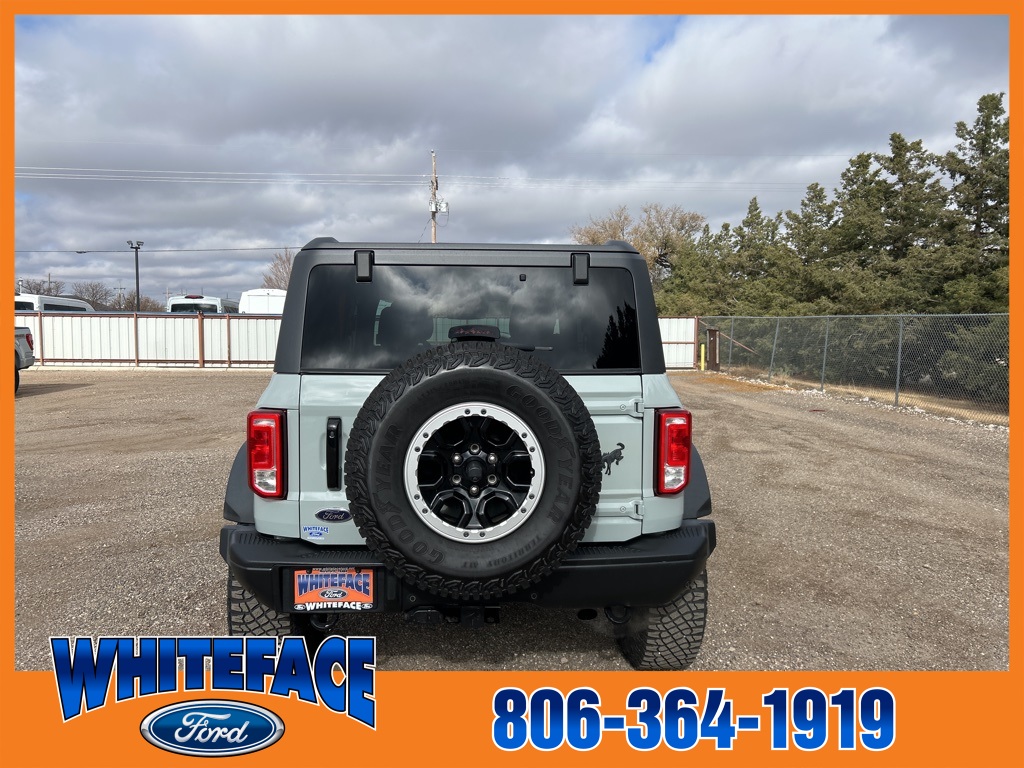 2021 Ford Bronco Black Diamond photo 4