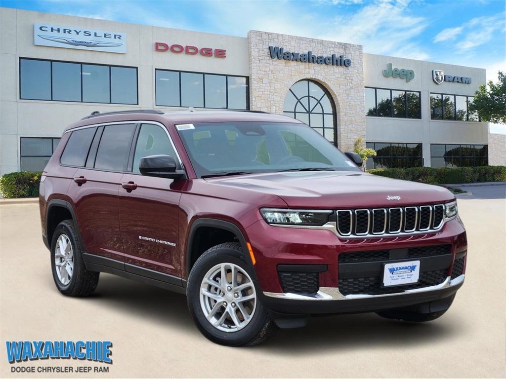 2025 Jeep Grand Cherokee L Laredo's photo