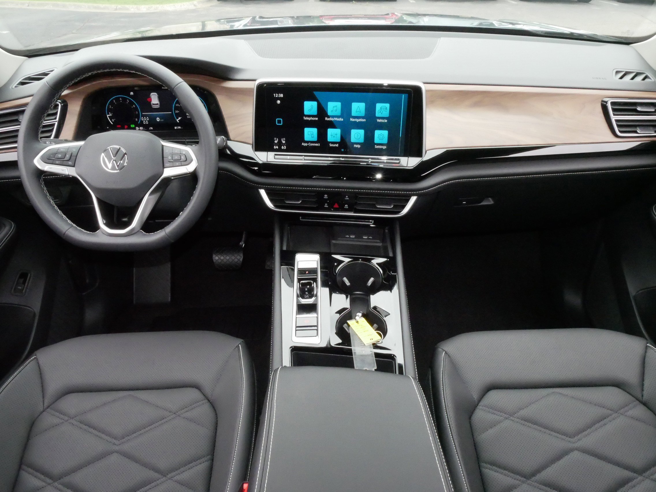 2024 Volkswagen Atlas SE Technology photo 10