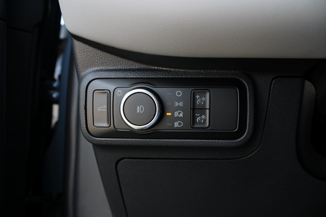 2025 Ford Explorer photo 15