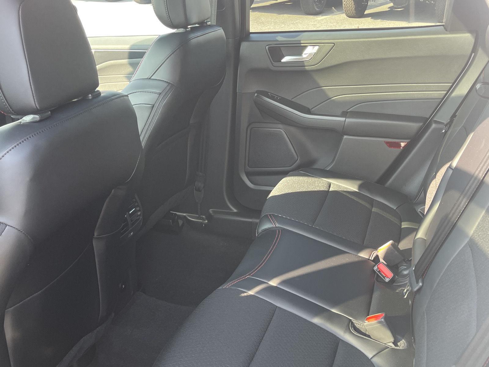 2025 Ford Escape ST-Line Select photo 20