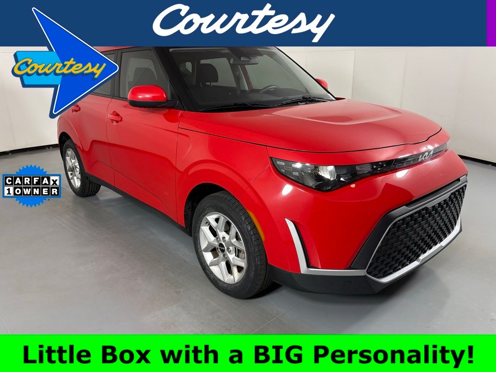 2024 Kia Soul LX's photo