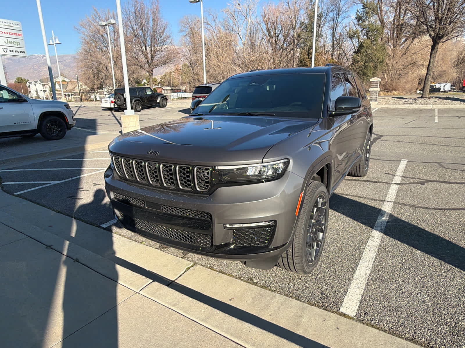 2025 Jeep Grand Cherokee L Summit's photo