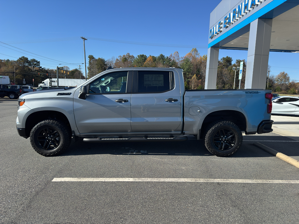 2026 Chevrolet Silverado 1500 Custom Trail Boss photo 2