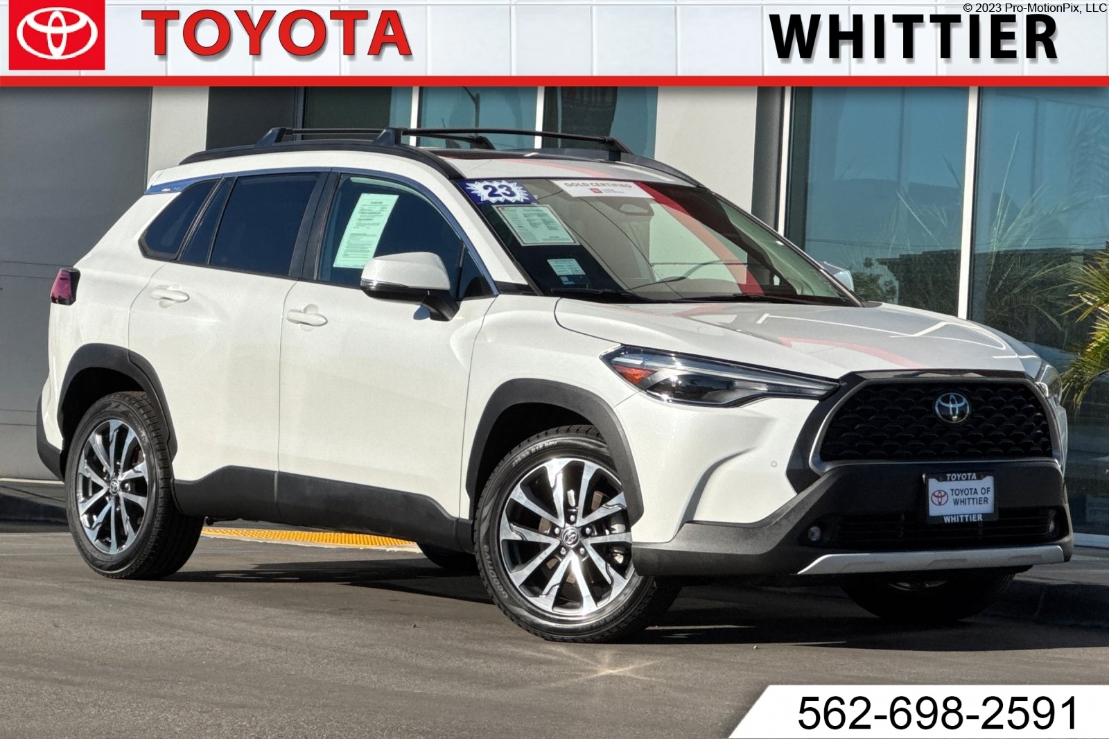 2023 Toyota Corolla Cross XLE's photo