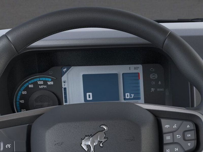 2025 Ford Bronco Base photo 13
