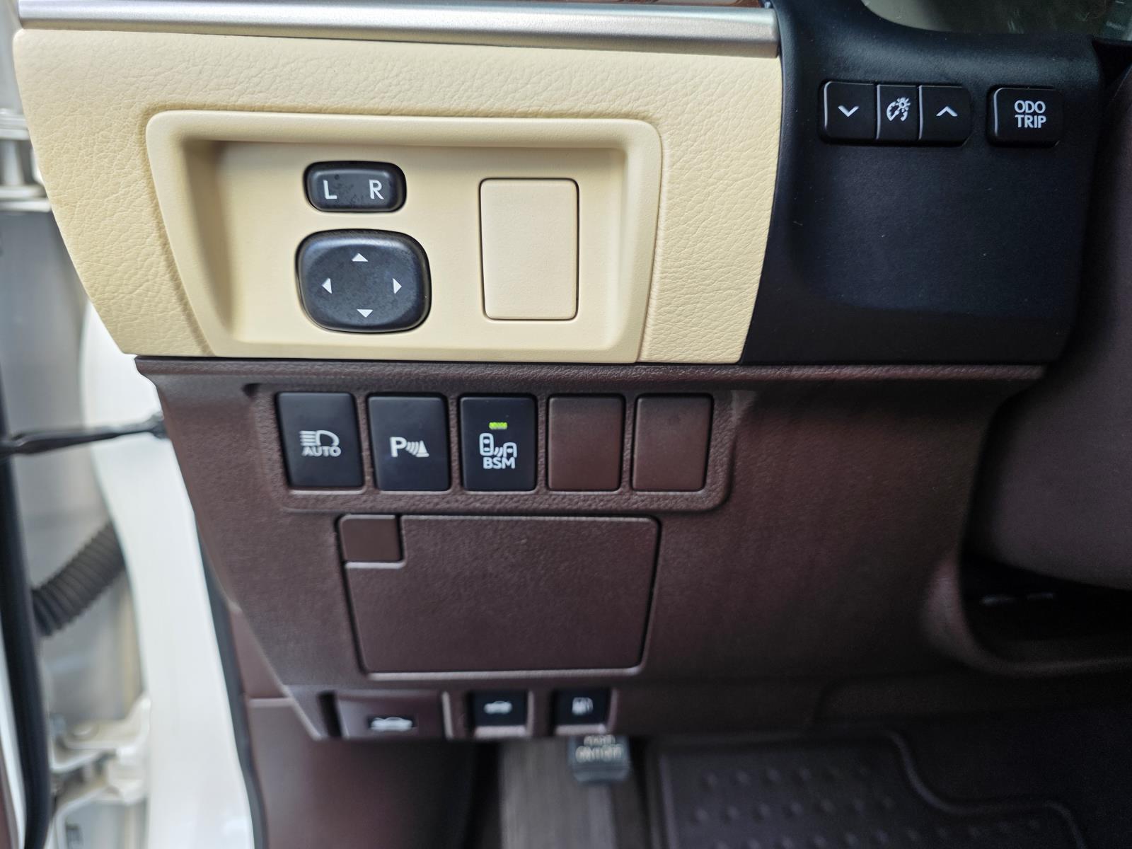 2018 Lexus ES 350 photo 21