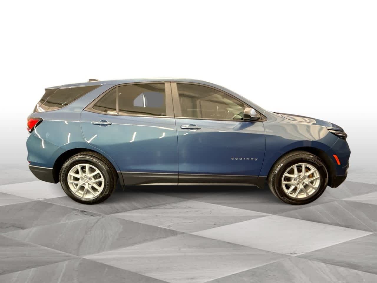 2024 Chevrolet Equinox LS photo 8