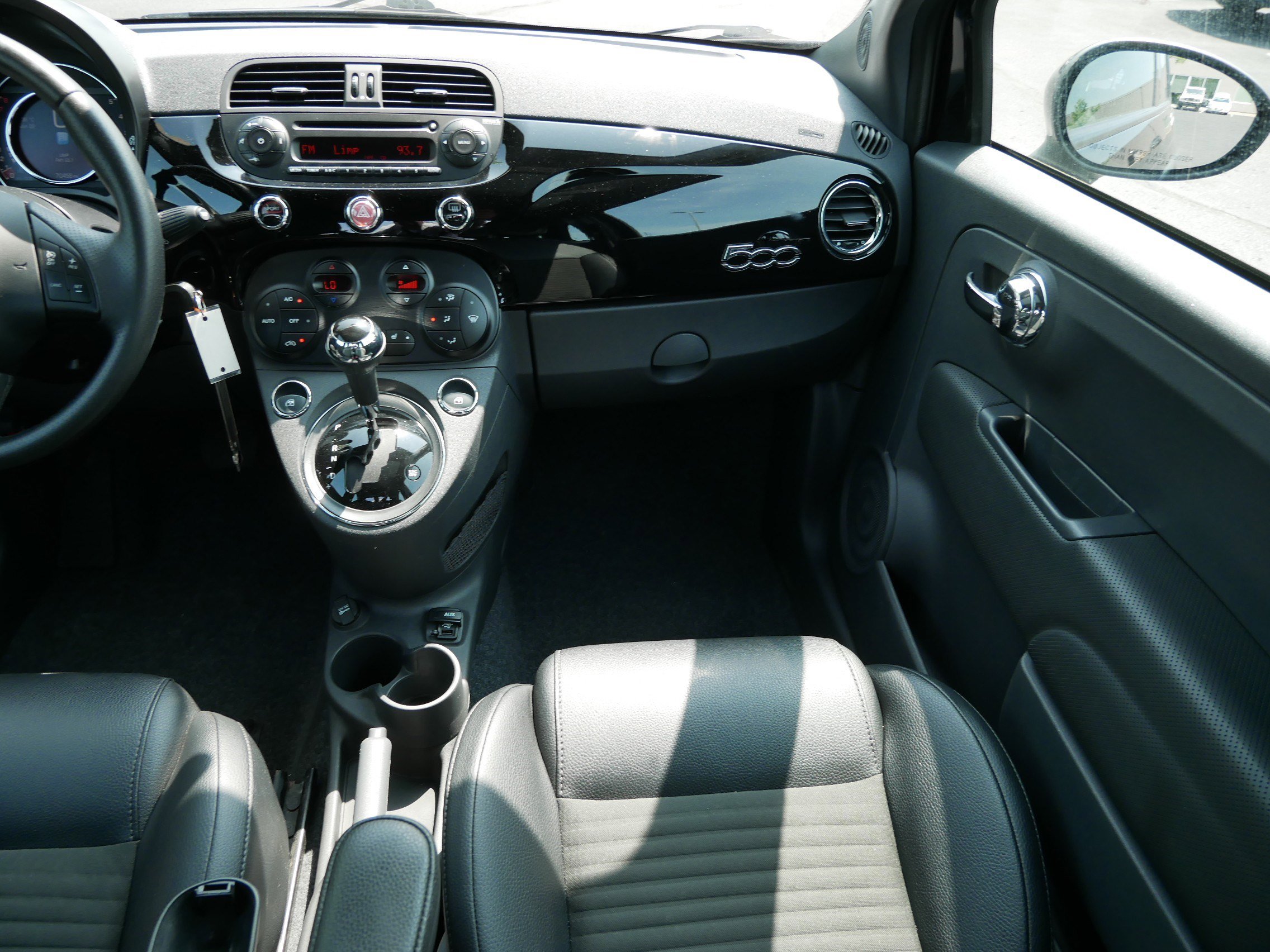 2015 Fiat 500 Sport photo 11