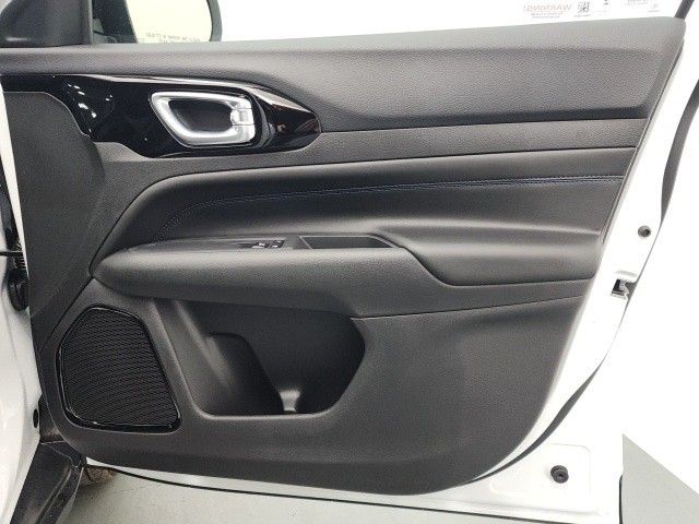 2025 Jeep Compass Latitude photo 7