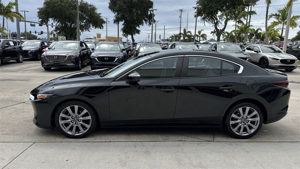 2022 Mazda Mazda3 Select photo 7