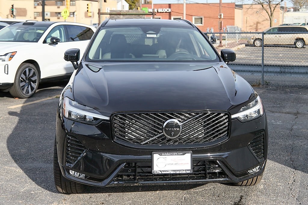 2026 VOLVO XC60 - Image 4