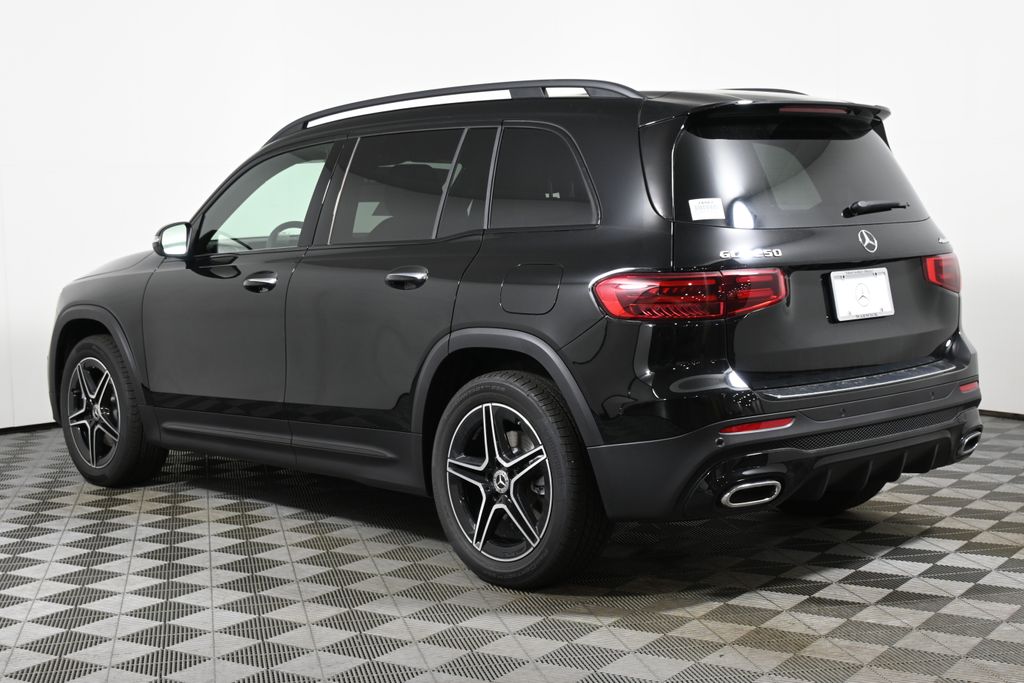 2025 Mercedes Benz GLB 250 4MATIC photo 2