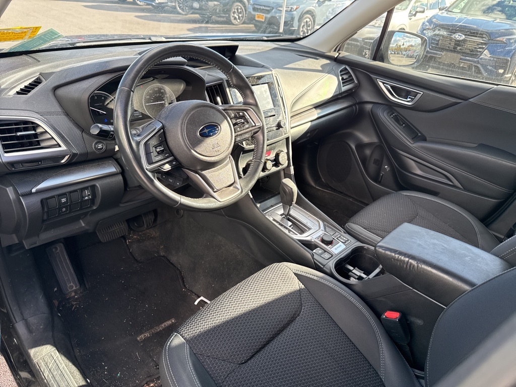 2023 Subaru Forester Premium photo 2