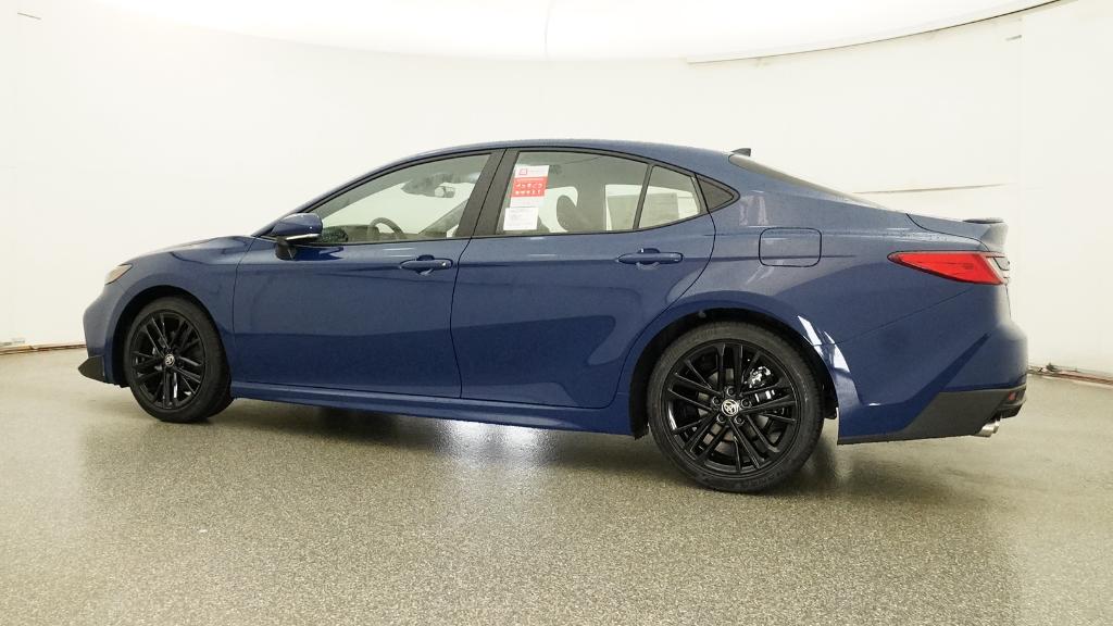 2025 Toyota Camry SE photo 12
