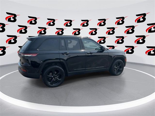 2023 Jeep Grand Cherokee Laredo Altitude photo 8