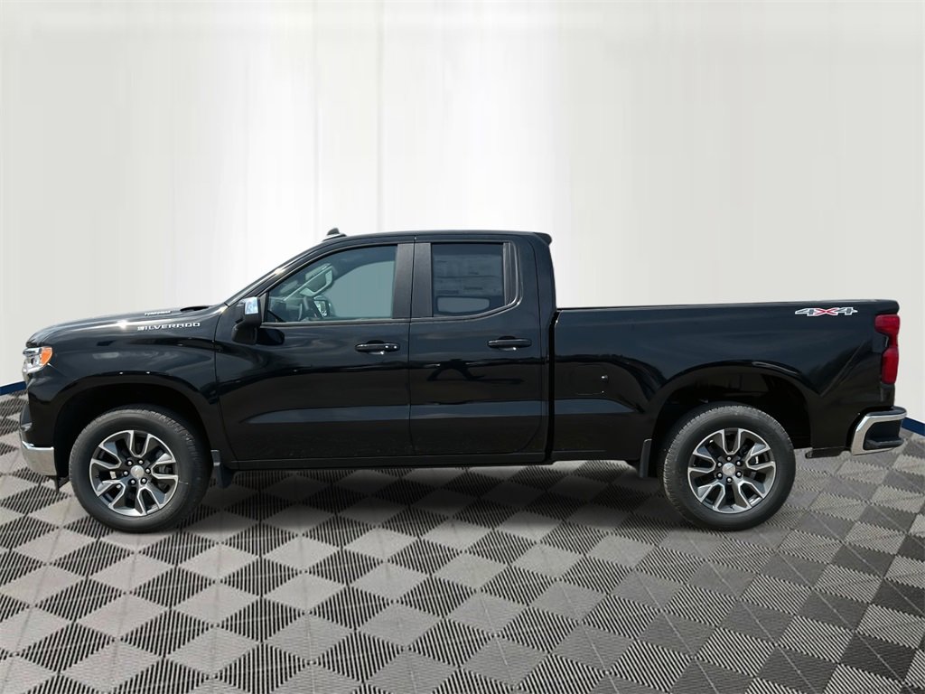 2025 Chevrolet Silverado 1500 LT photo 2
