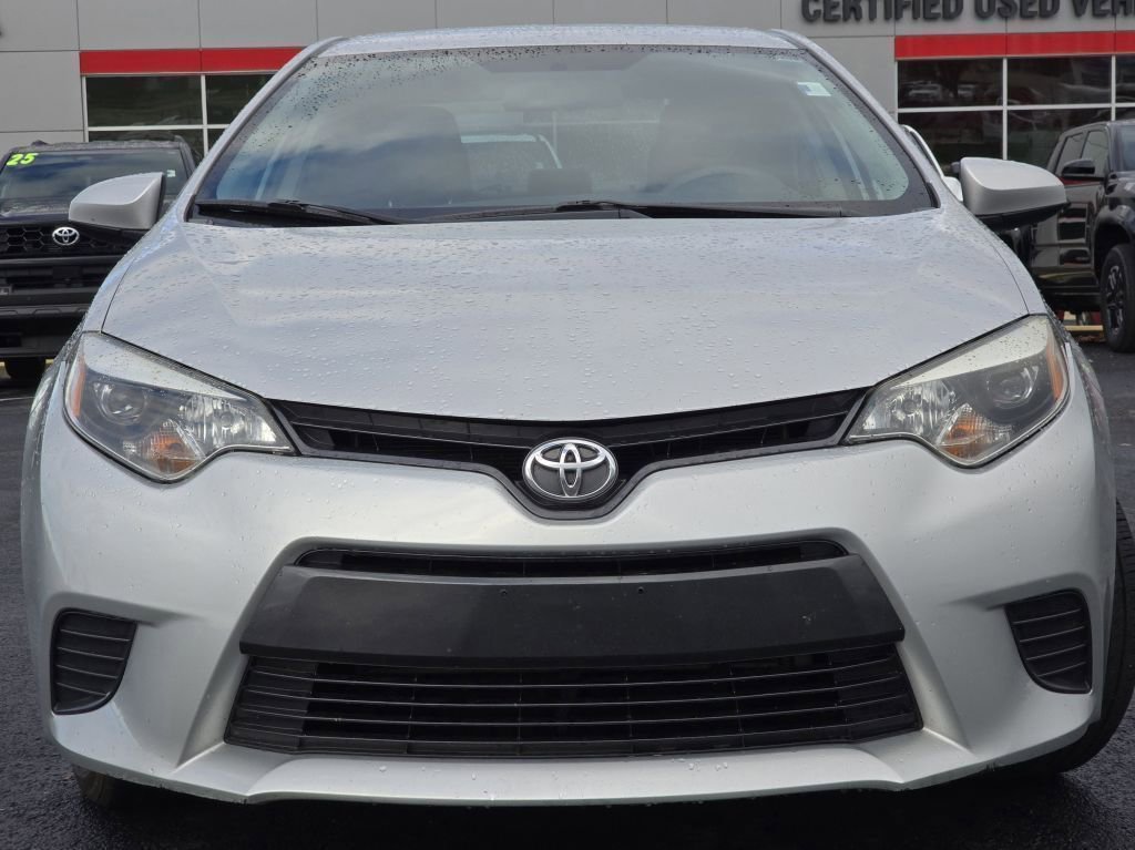 2016 Toyota Corolla LE photo 3