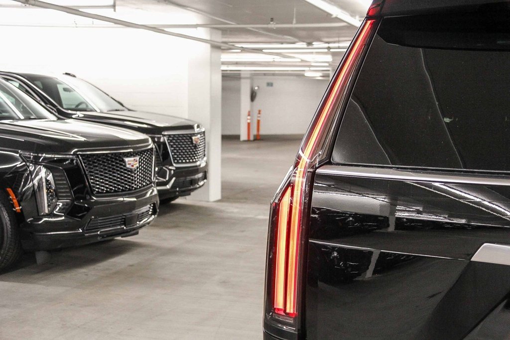 2026 Cadillac Escalade Luxury photo 5