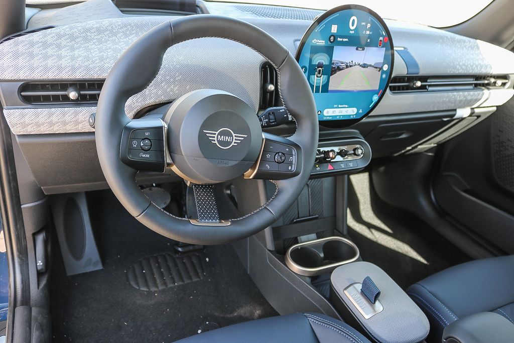 2025 Mini Cooper 2 Door Hardtop Signature photo 11