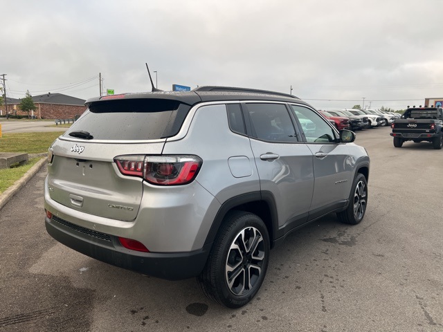 2024 Jeep Compass Limited photo 5