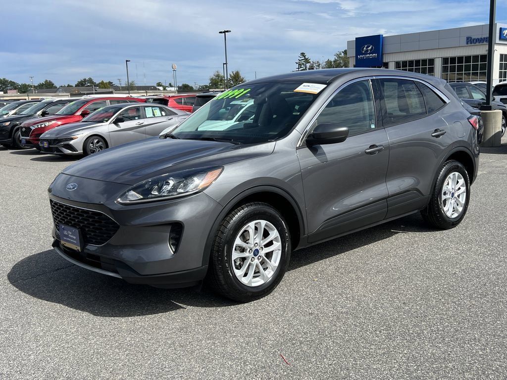 2021 Ford Escape SE photo 3