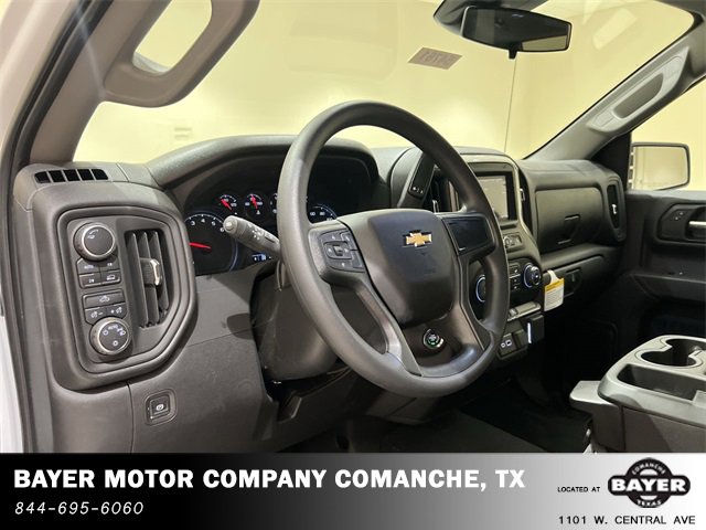 2025 Chevrolet Silverado 1500 Custom photo 4