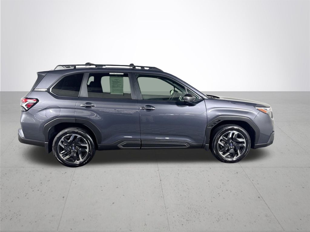 2025 Subaru Forester Limited photo 5