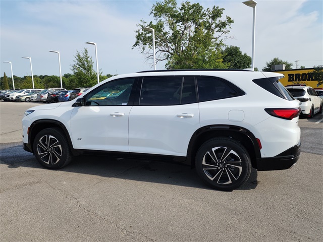 2026 Buick Enclave Sport Touring photo 2