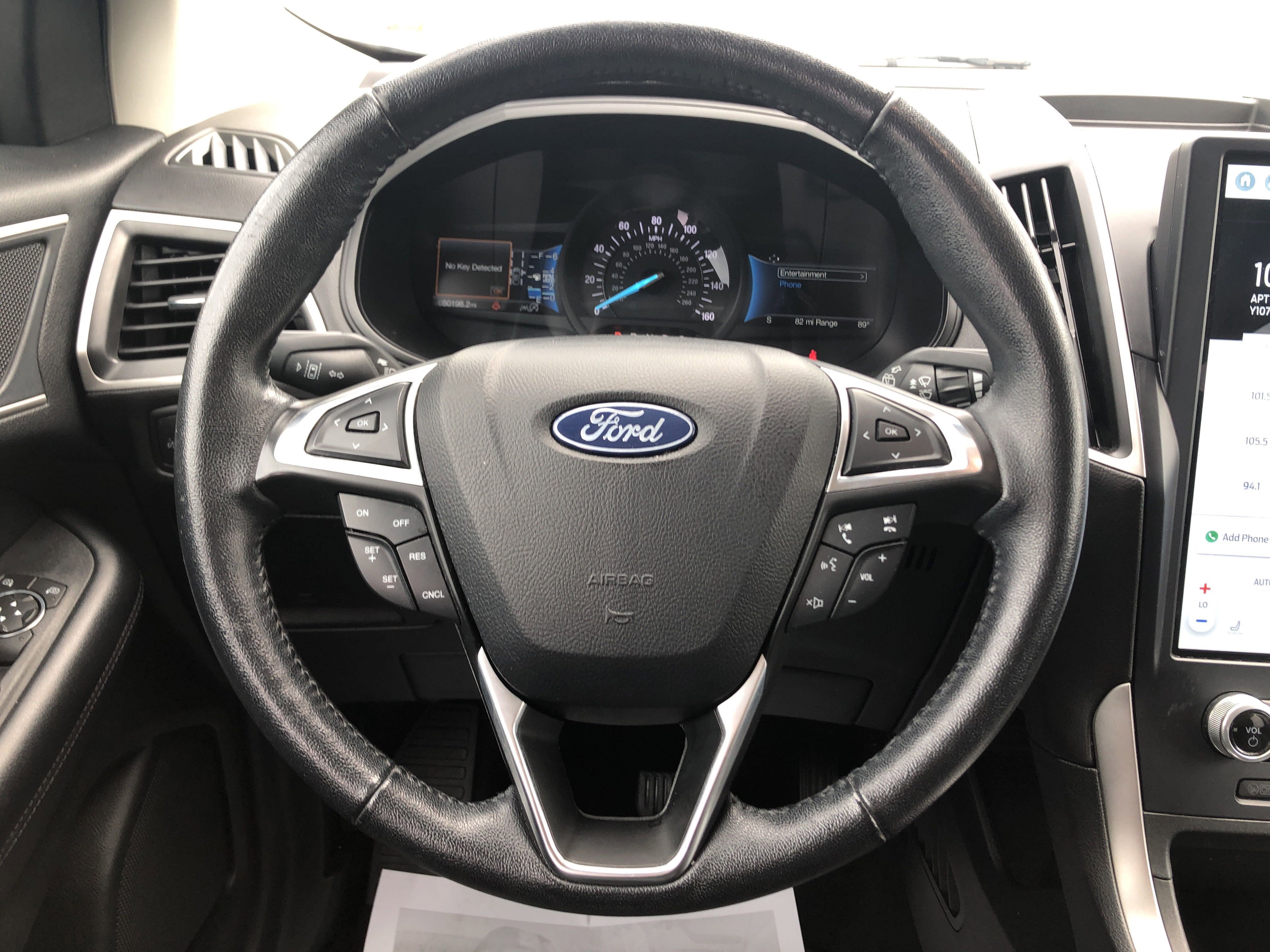 2022 Ford Edge SEL photo 14
