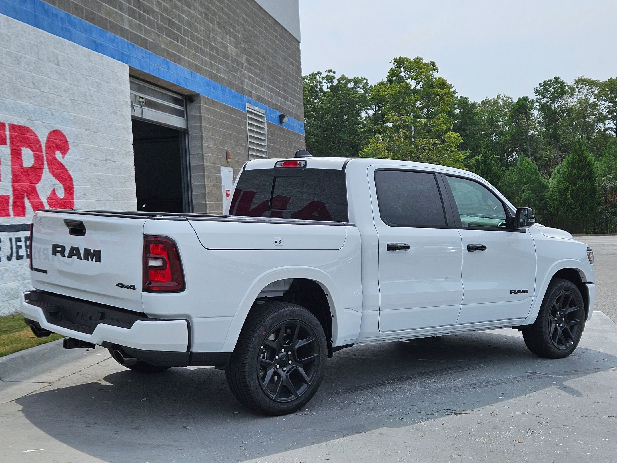 2026 Ram 1500 Laramie photo 7
