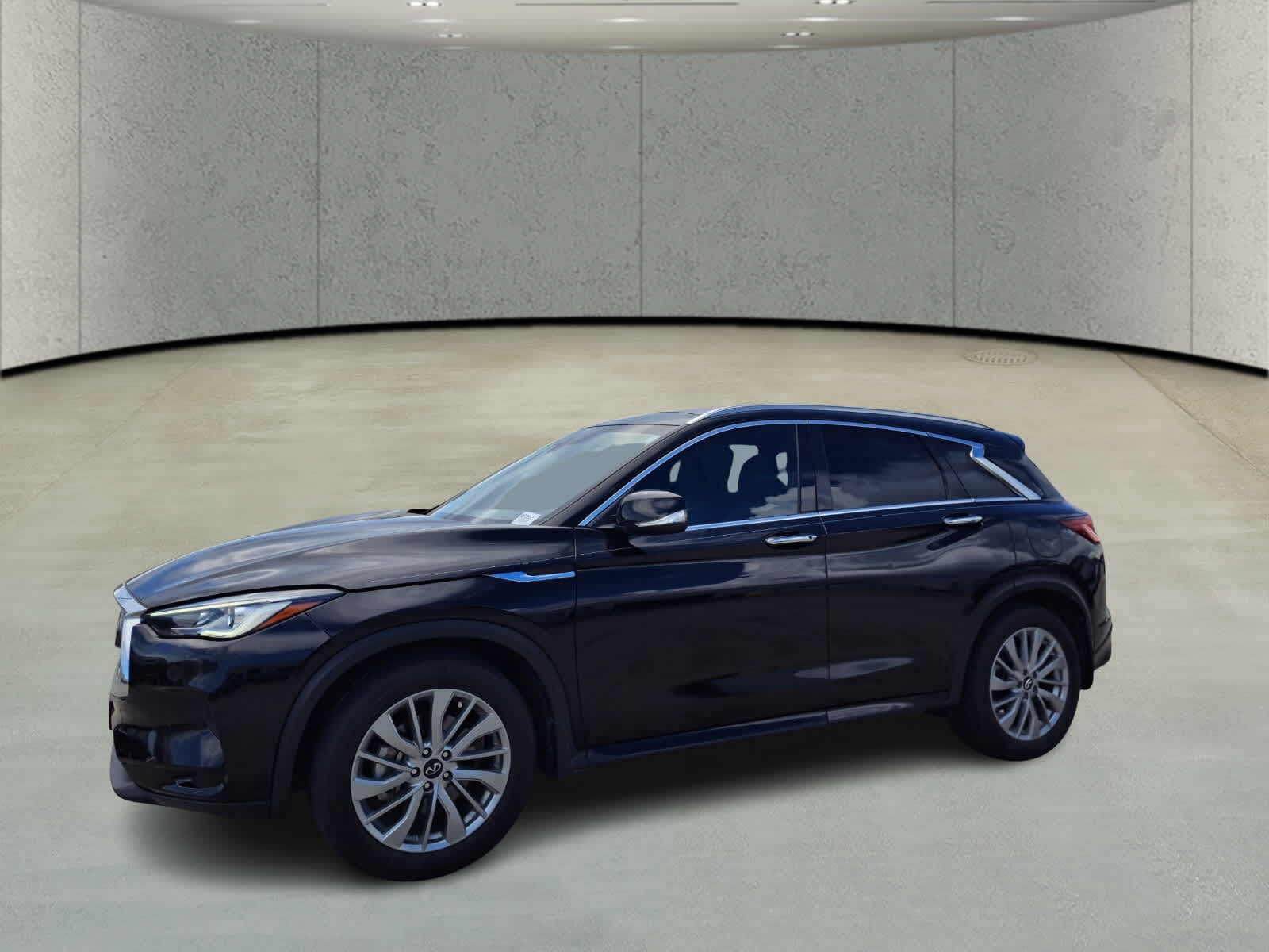 2023 Infiniti QX50 Luxe photo 9