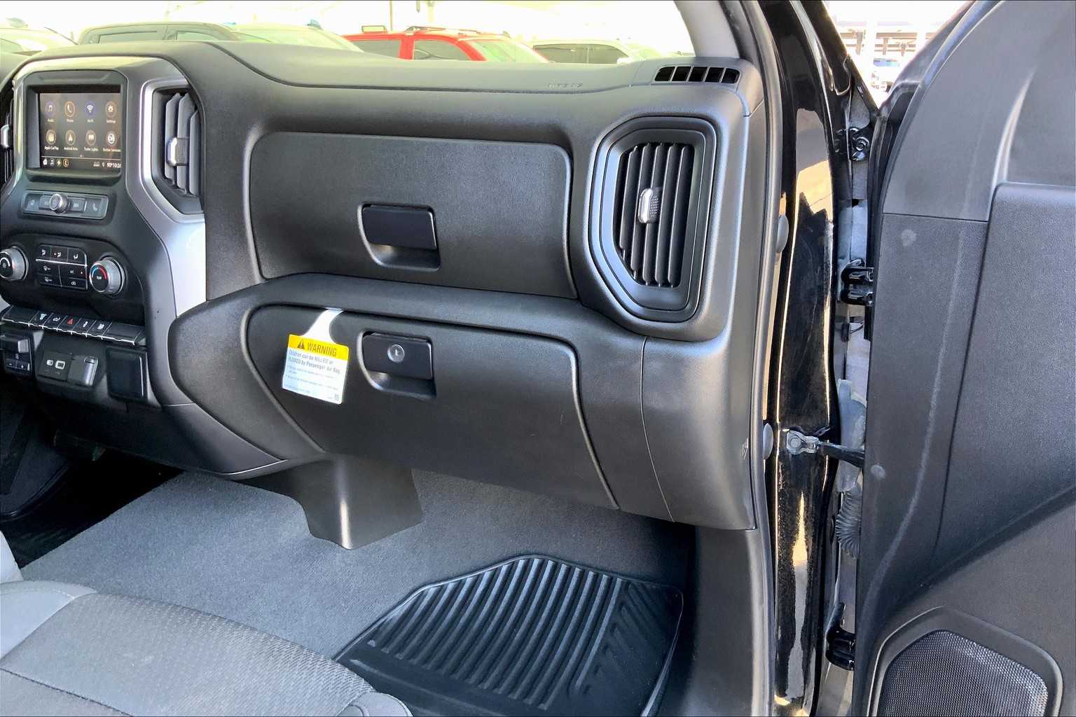 2022 Chevrolet Silverado 2500HD Custom photo 16