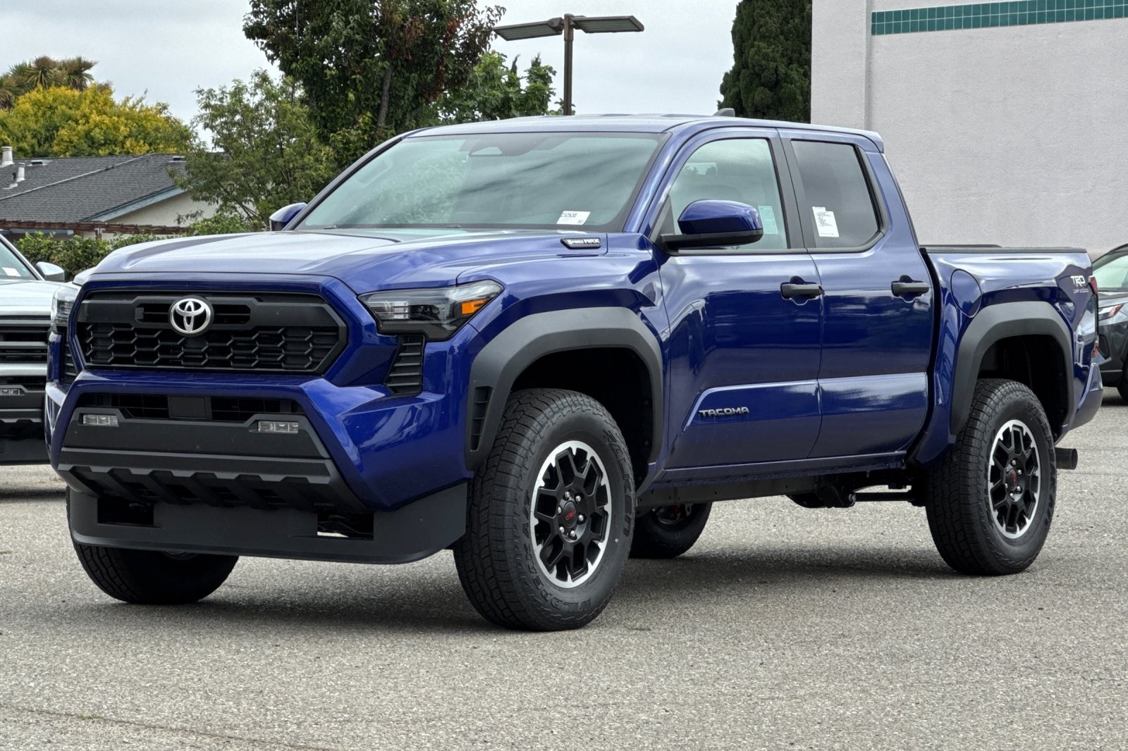 2025 Toyota Tacoma TRD Off-Road 4x4 Double Cab photo 2