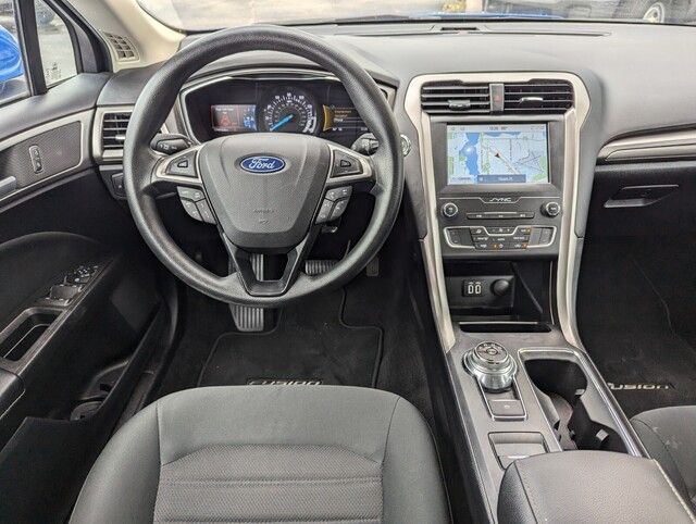 2020 Ford Fusion SE photo 15