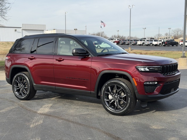 2025 Jeep Grand Cherokee Limited's photo