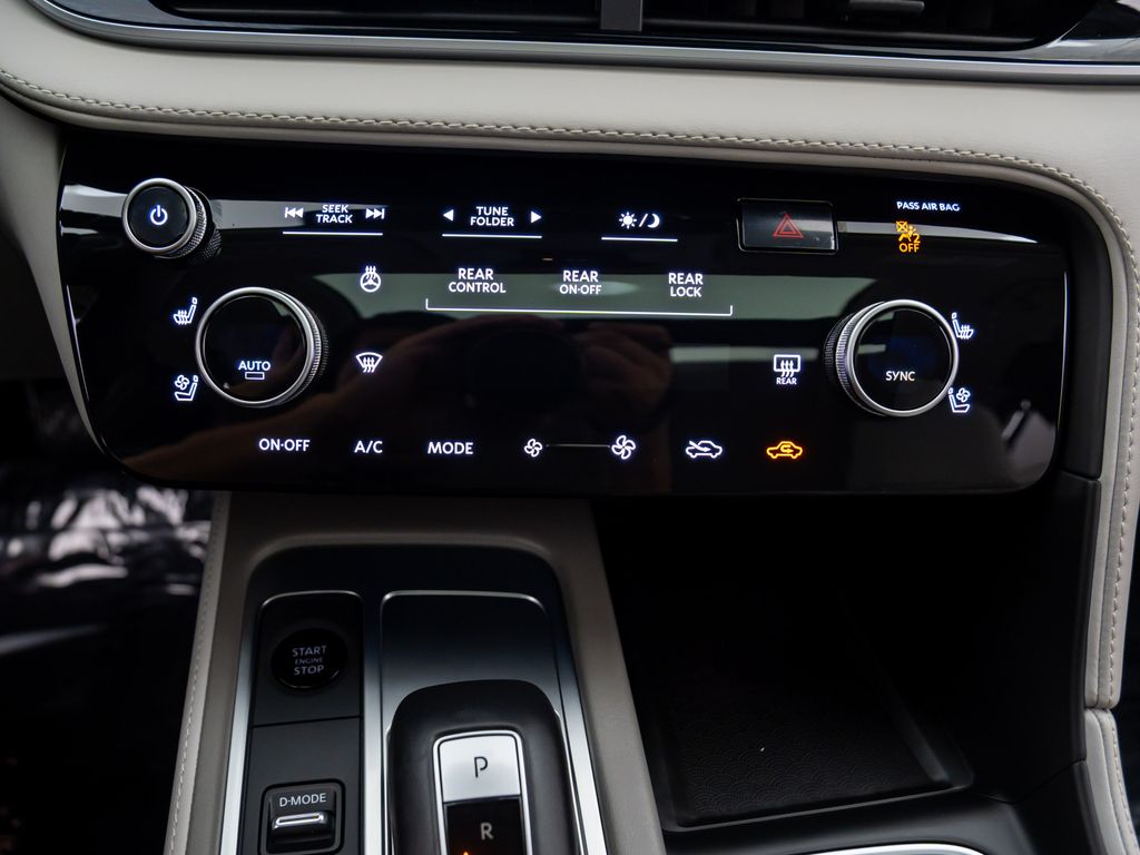 2026 Infiniti QX60 Luxe photo 18