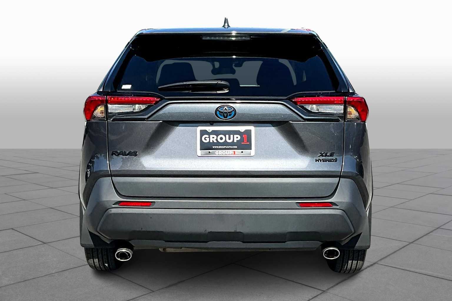 2022 Toyota RAV4 Hybrid XLE Premium photo 4