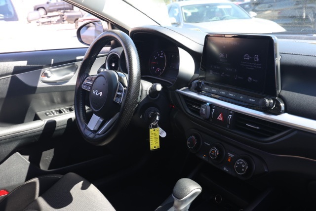 2023 Kia Forte LXS photo 16