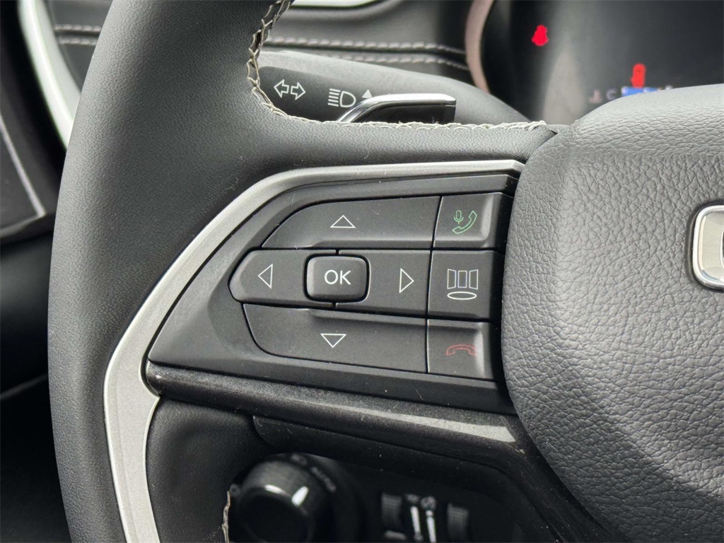 2023 Jeep Grand Cherokee Altitude photo 22