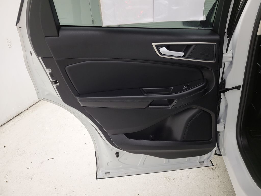 2024 Ford Edge SEL photo 37