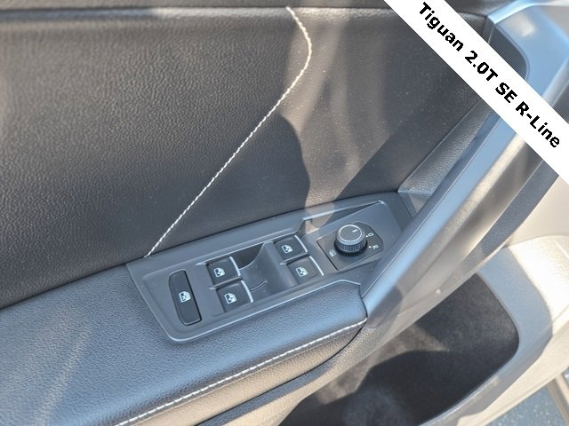 2023 Volkswagen Tiguan SE R-Line Black photo 30