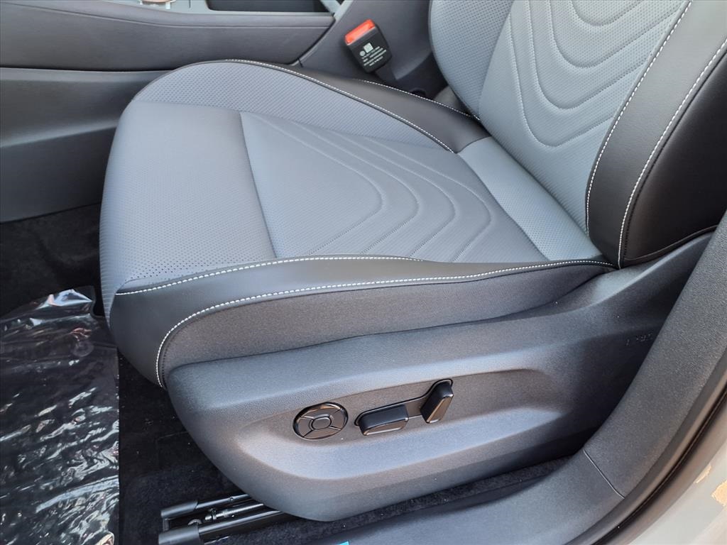 2026 Volkswagen Tiguan SE R-Line Black photo 3