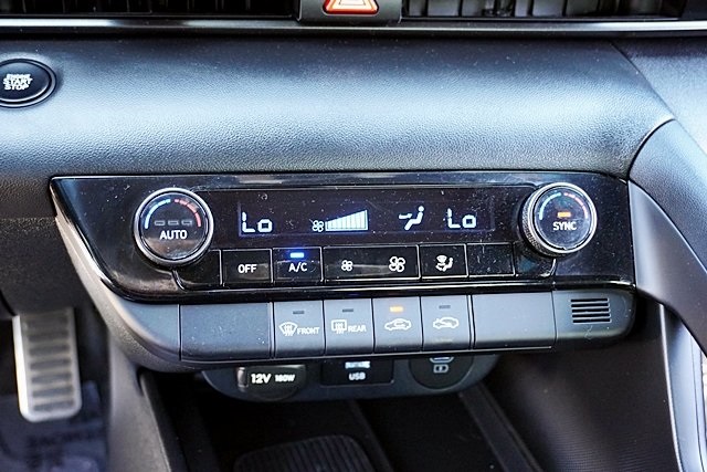 Used 2025 Red Hyundai SEL Sport image 24