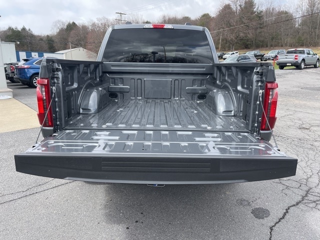 2025 Ford F-150 STX photo 4