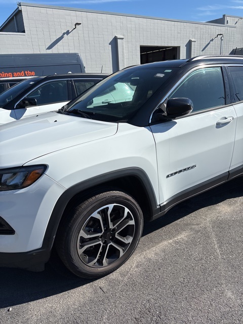 2024 Jeep Compass Limited photo 3